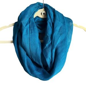 Naturalizer‎ Blue Lightweight Infinity Scarf